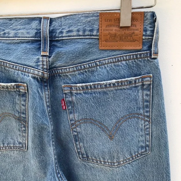 Levi’s Wedgie Straight Leg Jeans